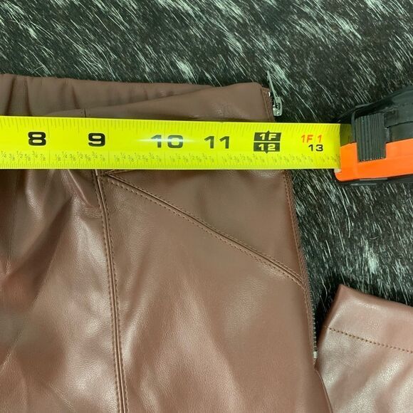 NWT!! Faux Leather Skinny’s - Picture 6 of 10